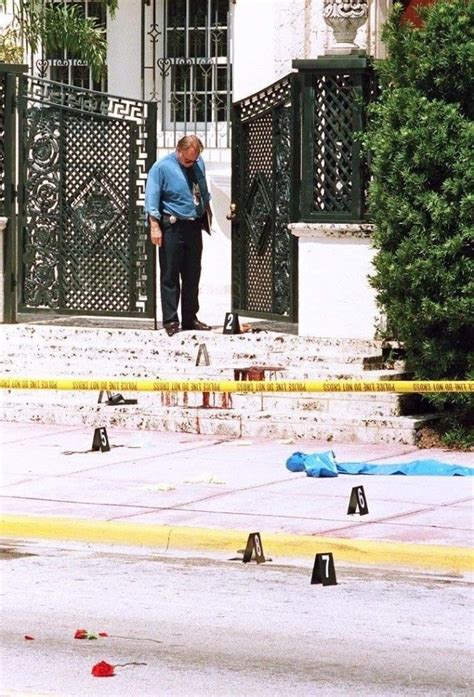 the murder of gianni versace|how did versace get killed.